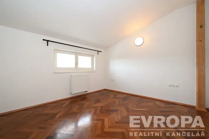 Prodej bytu 2+kk, Praha - Vinohrady, Máchova, 52 m2