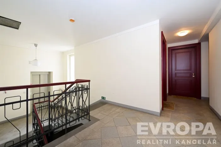 Prodej bytu 2+kk, Praha - Vinohrady, Máchova, 52 m2