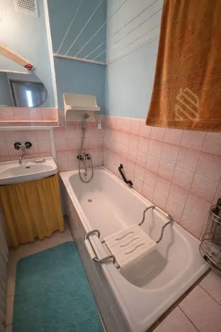 Pronájem bytu 2+1, Most, tř. Budovatelů, 58 m2