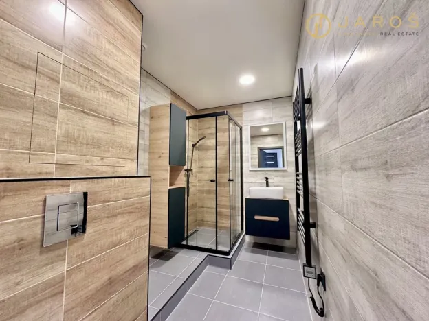 Pronájem bytu 2+1, Chomutov, Bezručova, 53 m2