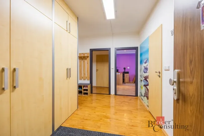 Prodej bytu 3+1, Hradec Králové - Nový Hradec Králové, třída Edvarda Beneše, 98 m2