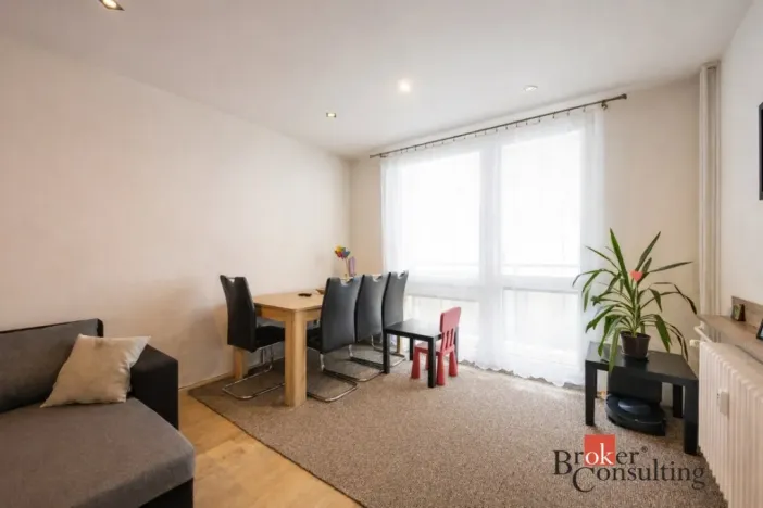 Prodej bytu 3+1, Hradec Králové - Nový Hradec Králové, třída Edvarda Beneše, 98 m2