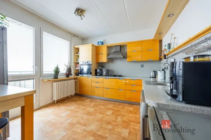 Prodej bytu 3+1, Hradec Králové - Nový Hradec Králové, třída Edvarda Beneše, 98 m2