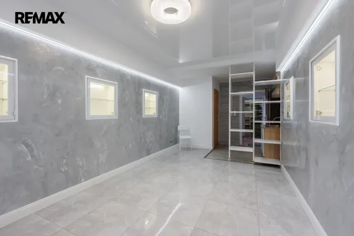 Prodej obchodního prostoru, Karlovy Vary - Rybáře, Konečná, 72 m2