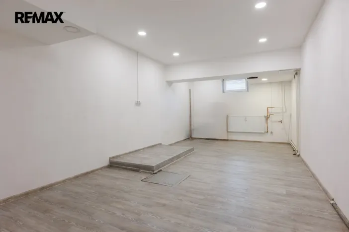 Prodej obchodního prostoru, Karlovy Vary - Rybáře, Konečná, 72 m2