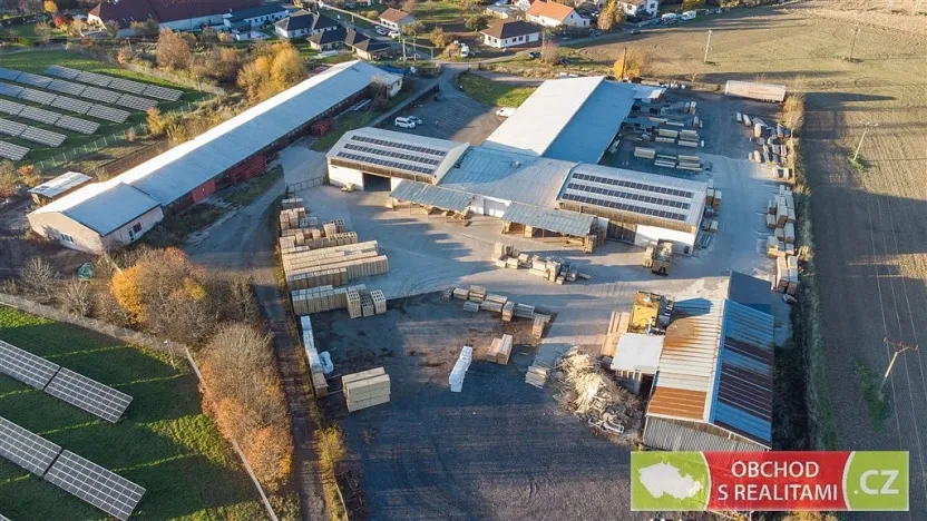 Pronájem skladu, Morašice, 2710 m2