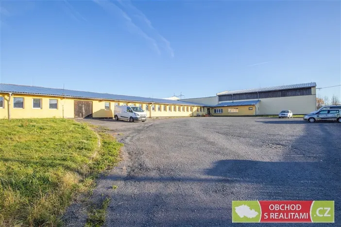 Pronájem skladu, Morašice, 2710 m2