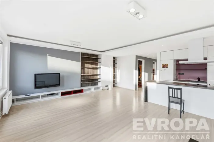 Pronájem bytu 2+kk, Praha, Zakšínská, 80 m2