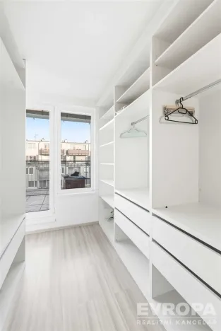 Pronájem bytu 2+kk, Praha, Zakšínská, 80 m2