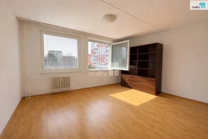 Pronájem bytu 2+kk, Praha - Černý Most, Kpt. Stránského, 45 m2