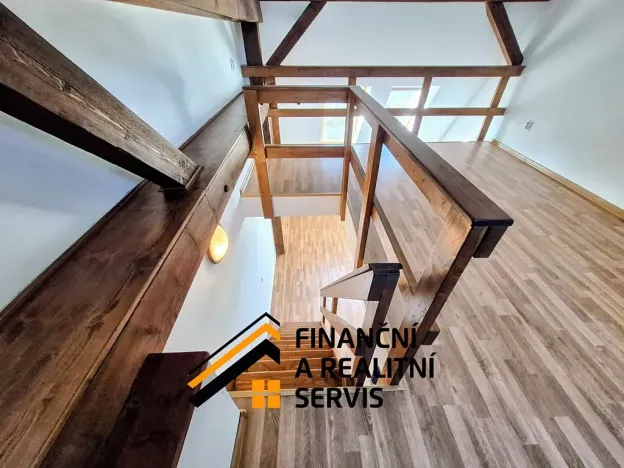 Pronájem atypického bytu, Mladá Boleslav, Husova, 60 m2