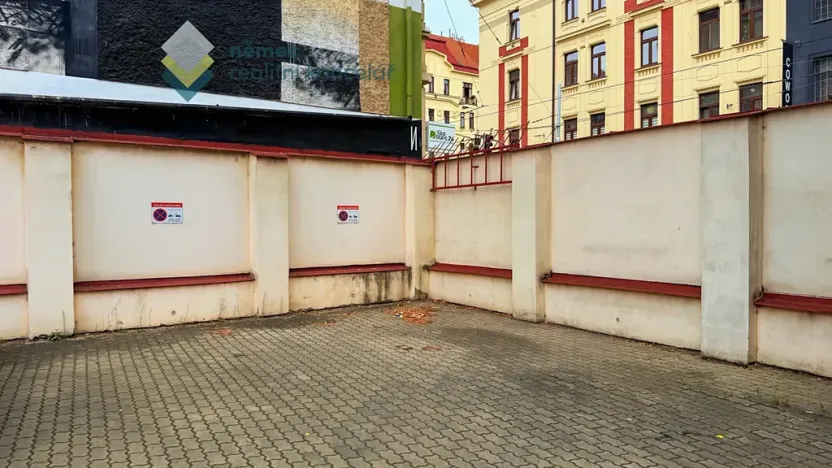 Pronájem kanceláře, Praha - Holešovice, Dělnická, 44 m2