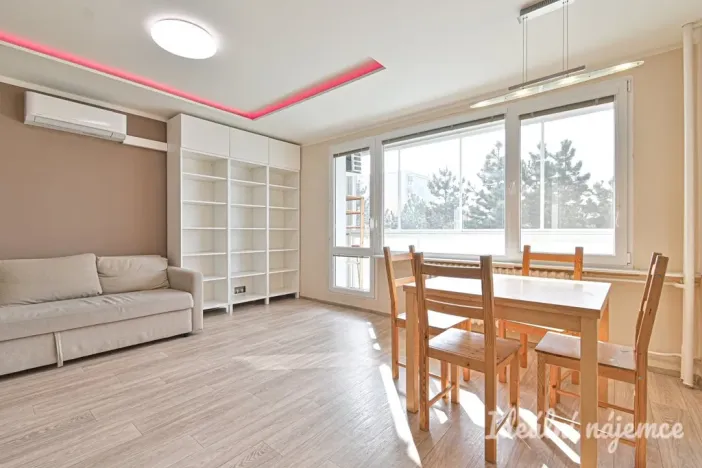 Pronájem bytu 3+1, Brno, Zikova, 74 m2