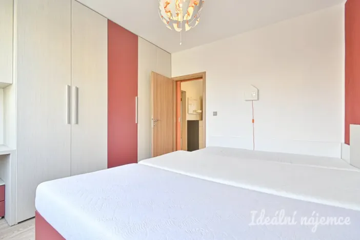 Pronájem bytu 3+1, Brno, Zikova, 74 m2