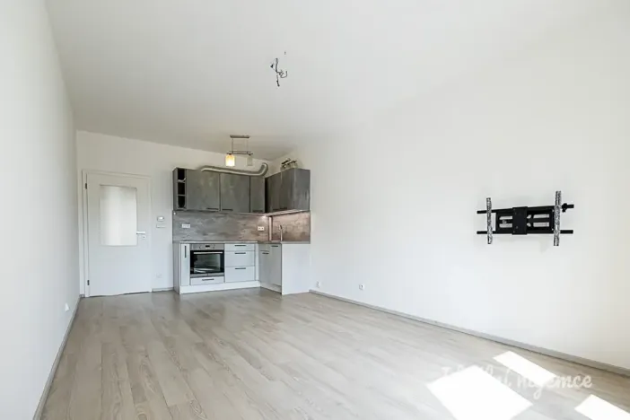 Pronájem bytu 2+kk, Praha - Kunratice, Pod Haltýřem, 47 m2