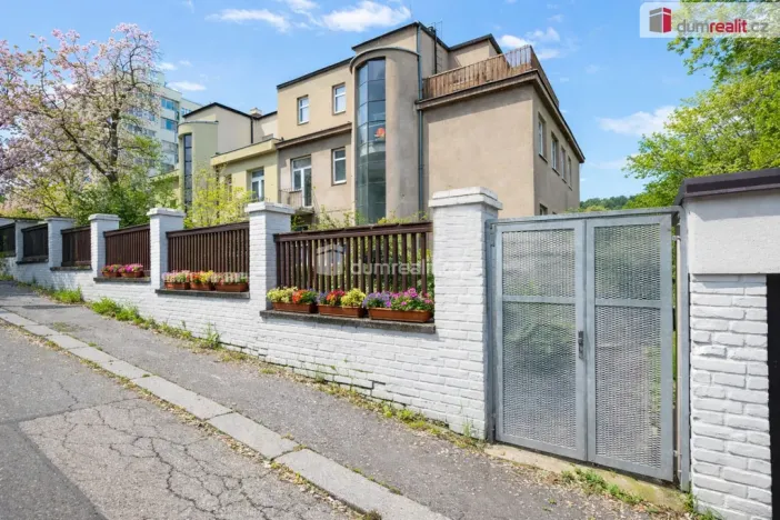 Pronájem bytu 1+kk, Praha - Smíchov, Mošnova, 62 m2