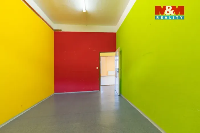 Prodej obchodního prostoru, Cheb, Na Hradčanech, 300 m2