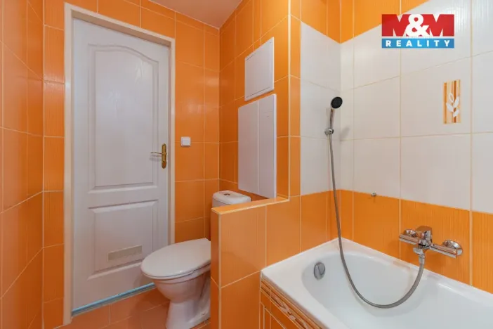 Prodej bytu 2+1, Cheb, Šeříková, 56 m2