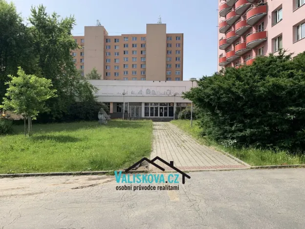 Pronájem obchodního prostoru, Kroměříž, Oskol, 450 m2