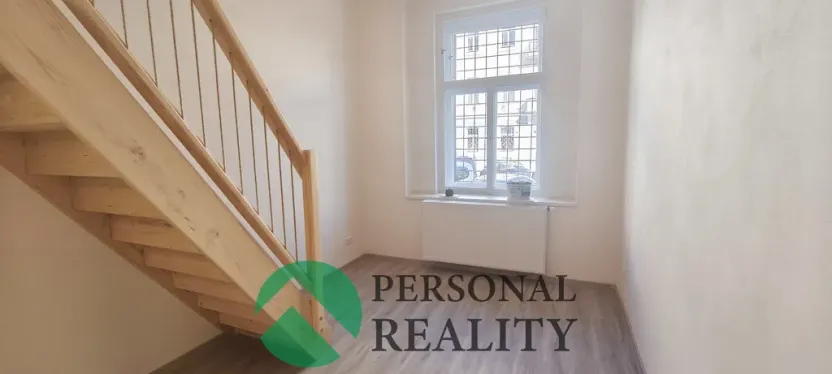 Pronájem bytu 3+kk, Praha - Karlín, Urxova, 67 m2