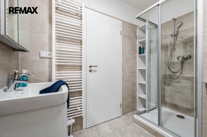 Pronájem bytu 1+kk, Praha - Dolní Počernice, Černodolská, 39 m2