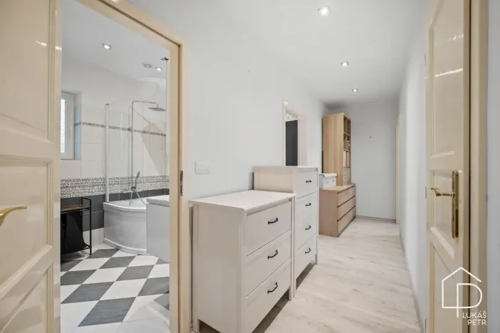 Prodej bytu 2+kk, Praha - Vysočany, Na břehu, 50 m2