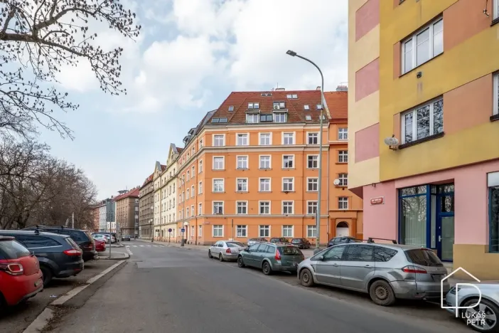 Prodej bytu 2+kk, Praha - Vysočany, Na břehu, 50 m2