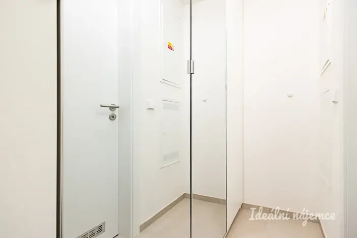 Pronájem bytu 2+kk, Praha - Vysočany, Fafkových, 54 m2