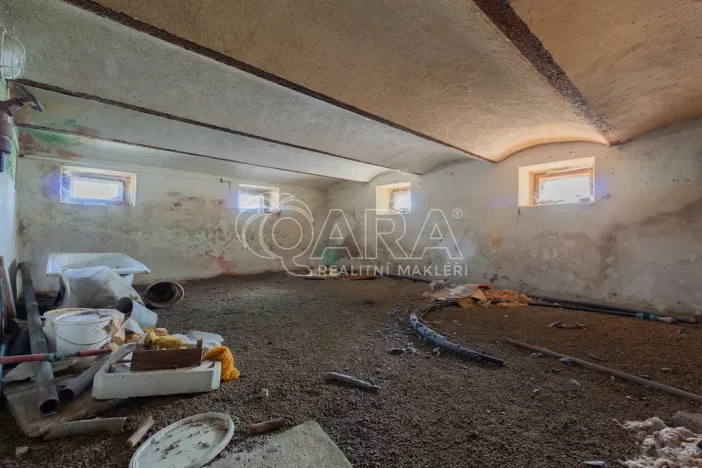 Prodej zemědělské usedlosti, Lišov - Horní Slověnice, 900 m2