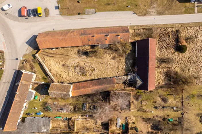 Prodej zemědělské usedlosti, Lišov - Horní Slověnice, 900 m2