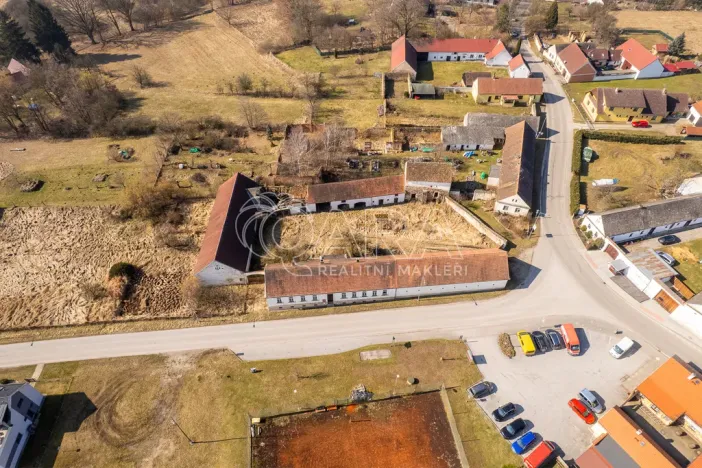 Prodej zemědělské usedlosti, Lišov - Horní Slověnice, 900 m2