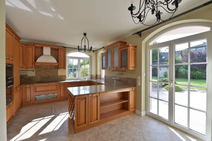 Pronájem rodinného domu, Praha - Nebušice, Spojová, 600 m2