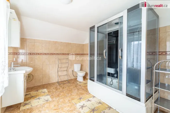 Prodej rodinného domu, Karlovice, 614 m2