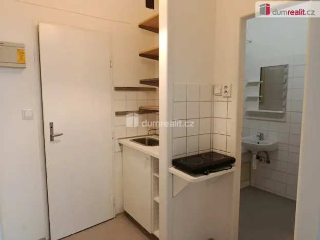 Pronájem bytu 1+kk, Praha - Strašnice, V předpolí, 30 m2