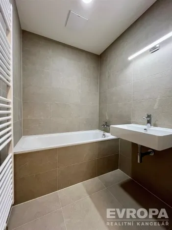 Prodej bytu 4+kk, Pardubice, 86 m2