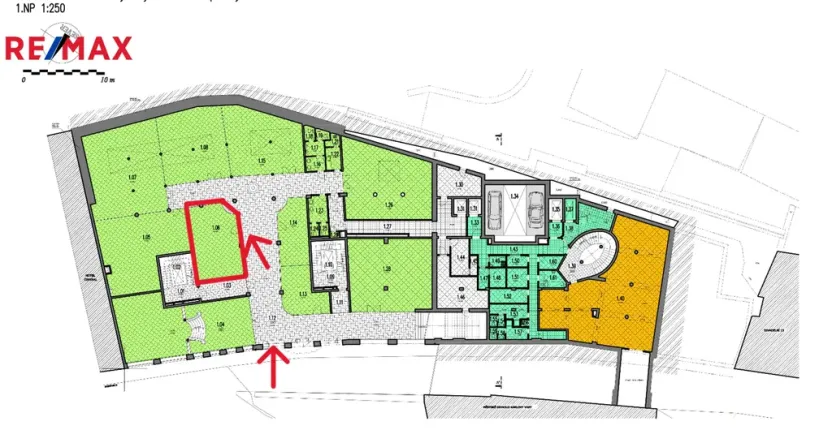 Prodej obchodního prostoru, Karlovy Vary, Divadelní náměstí, 52 m2