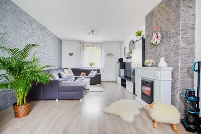 Prodej bytu 4+1, Ústí nad Labem - Ústí nad Labem-centrum, Hostovická, 240 m2