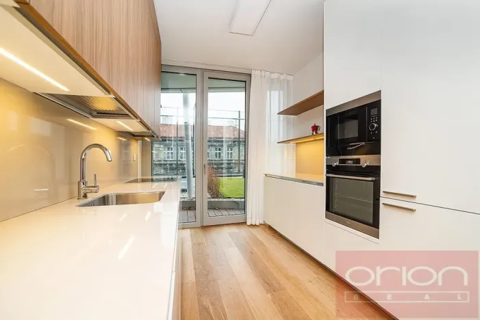 Pronájem bytu 1+kk, Praha - Smíchov, Holečkova, 65 m2