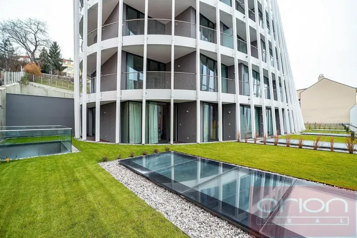 Pronájem bytu 1+kk, Praha - Smíchov, Holečkova, 65 m2