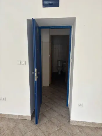 Pronájem obchodního prostoru, Náměšť nad Oslavou, Masarykovo nám., 42 m2