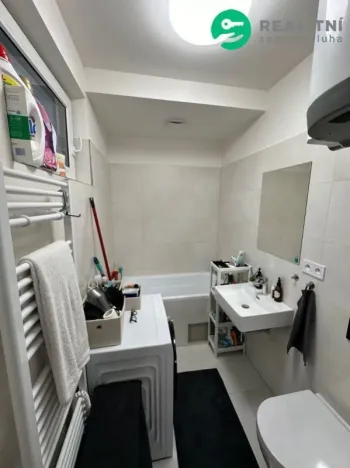 Pronájem bytu 2+kk, Praha - Michle, Pod Stárkou, 40 m2