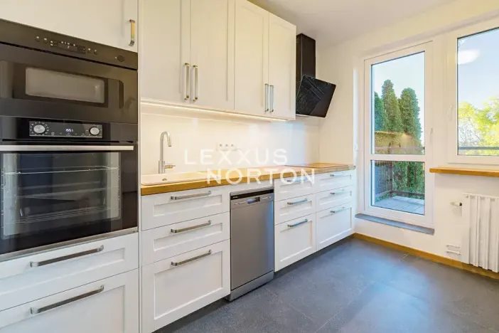 Pronájem rodinného domu, Praha - Dejvice, Fragnerova, 265 m2