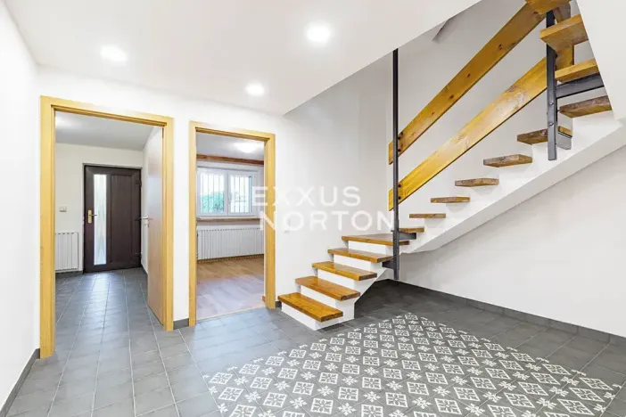 Pronájem rodinného domu, Praha - Dejvice, Fragnerova, 265 m2