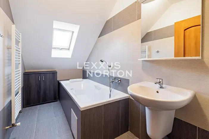 Prodej bytu 2+kk, Praha - Vinohrady, Záhřebská, 74 m2