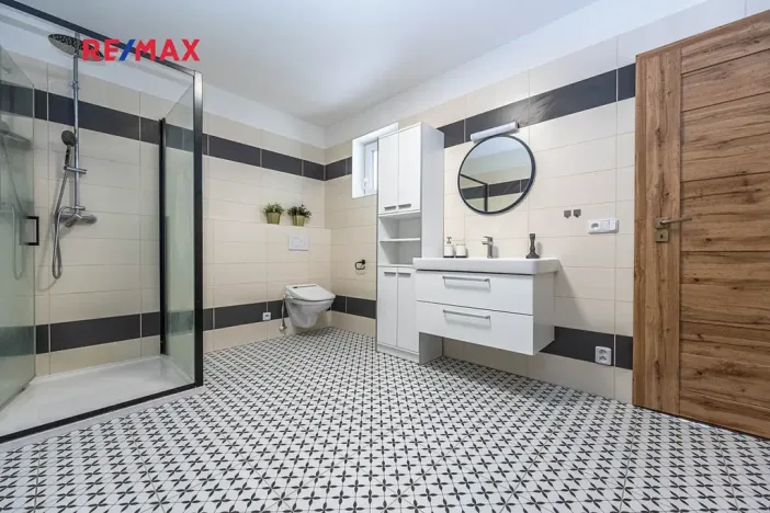 Pronájem rodinného domu, Mnichovice, Myšlínská, 221 m2