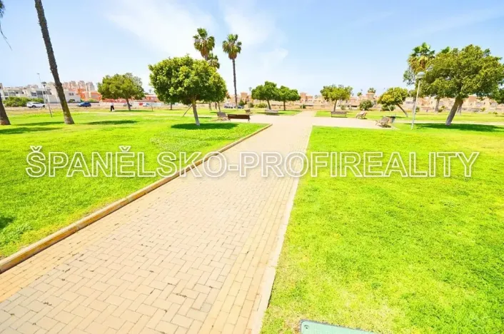 Prodej bytu 3+kk, Torrevieja, Španělsko, 58 m2
