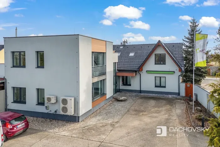 Prodej obchodního prostoru, Pardubice, K Dolíčku, 374 m2