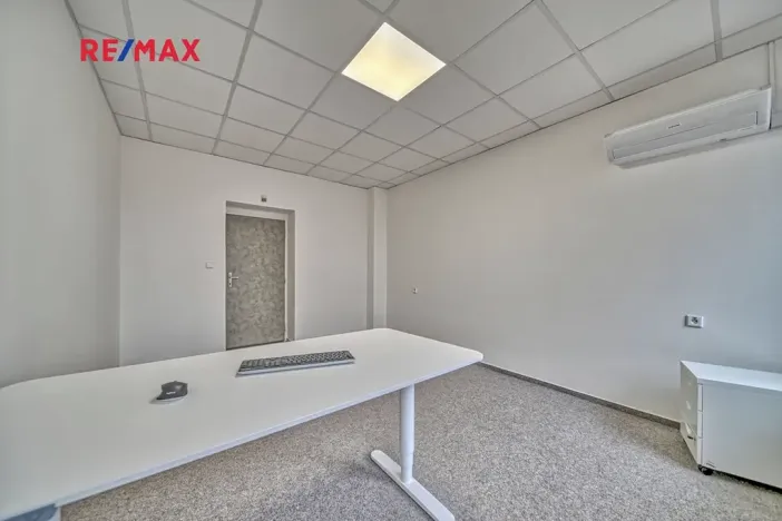 Pronájem kanceláře, Chlumec nad Cidlinou, Rooseveltova, 18 m2