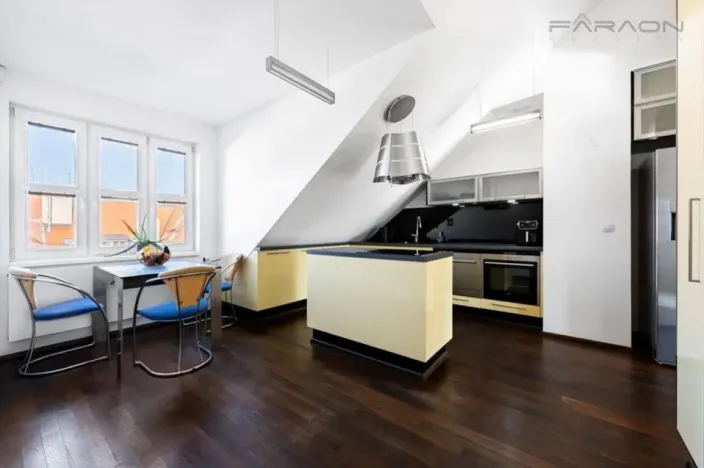 Pronájem bytu 3+kk, Praha - Nusle, Na výsledku II, 135 m2