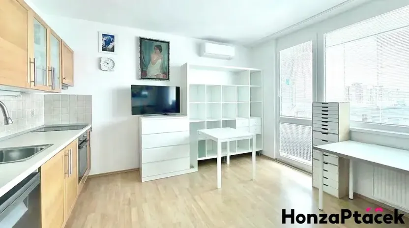 Prodej bytu 1+kk, Praha - Kamýk, Otradovická, 35 m2